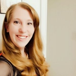 Meet your Posher, Becca